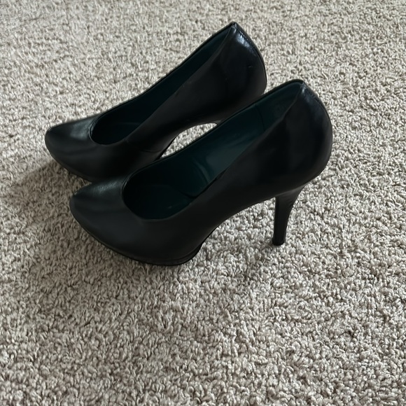 XAppeal ladies size 7 platform heels black - Picture 4 of 5